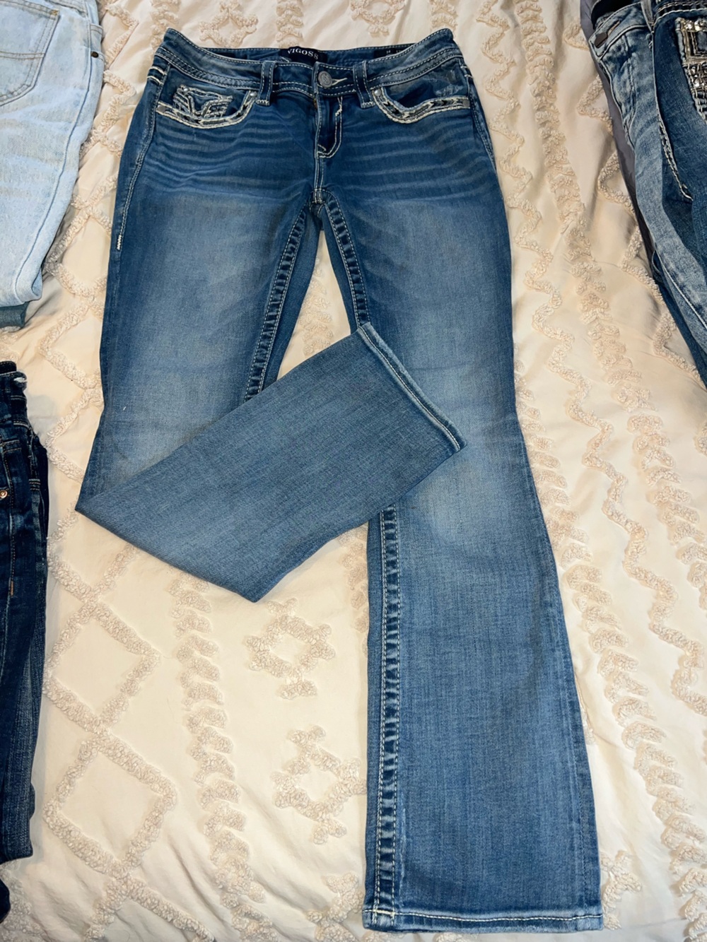 Vigoss Medium Blue Straight-Leg Women's Jeans